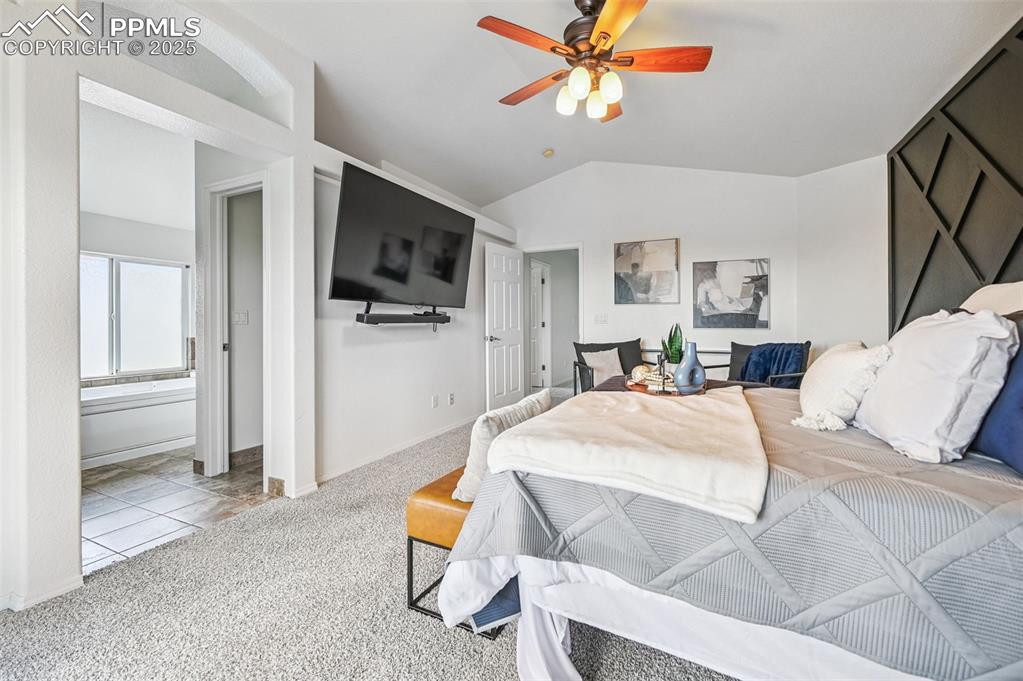 Image 15 of 34: Bedroom