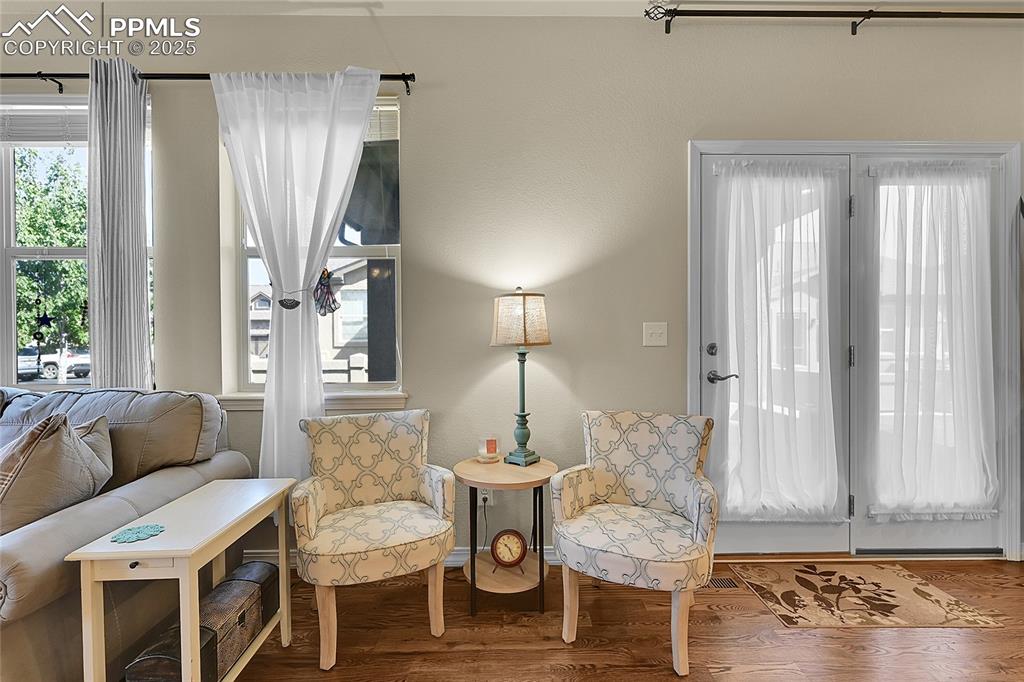 Image 10 of 29: Sitting Room
