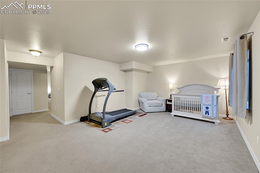 Image 27 of 29: Family Room