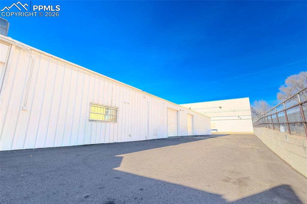 Image 3 of 9: Side of Structure