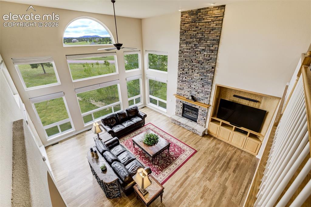 Image 7 of 50: Family Room
