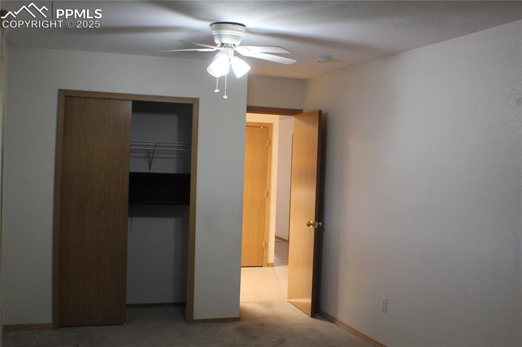 Image 14 of 23: Bedroom