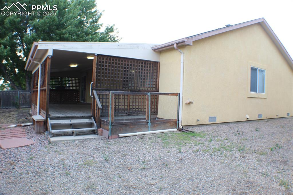 Image 18 of 23: Back of Structure