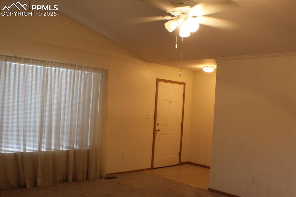 Image 4 of 23: Living Room