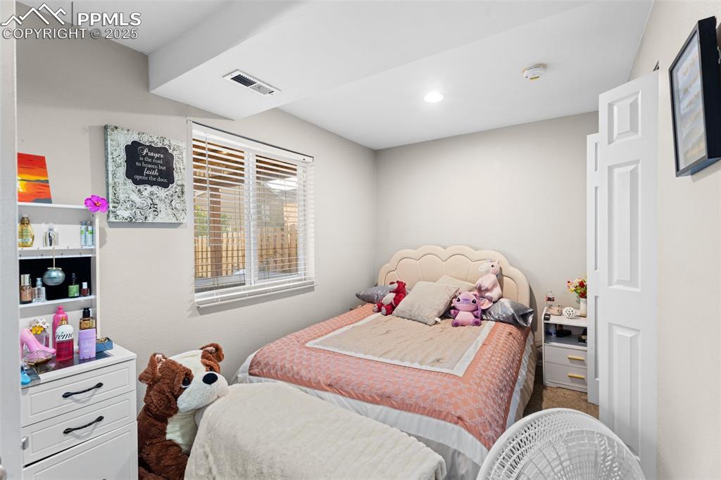 Image 17 of 30: Bedroom