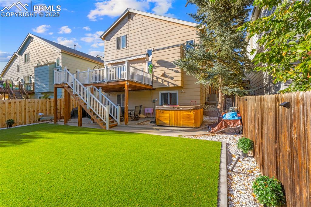 Image 23 of 30: Back of Structure