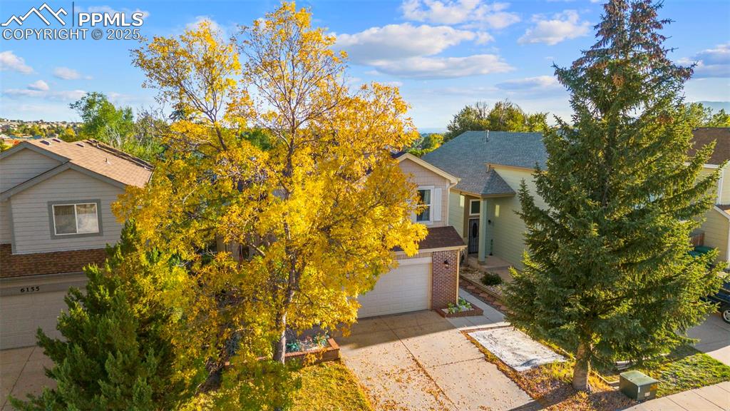 Image 26 of 30: Front of Structure