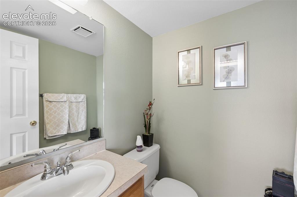 Image 12 of 28: Bathroom
