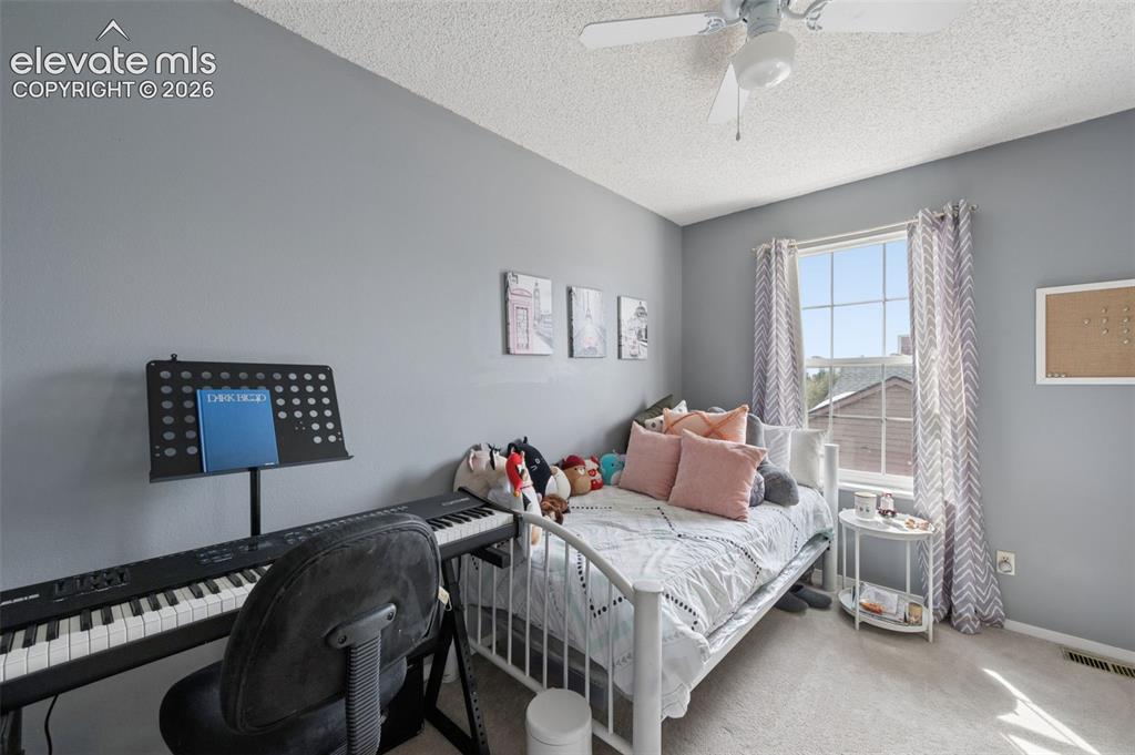 Image 16 of 28: Bedroom