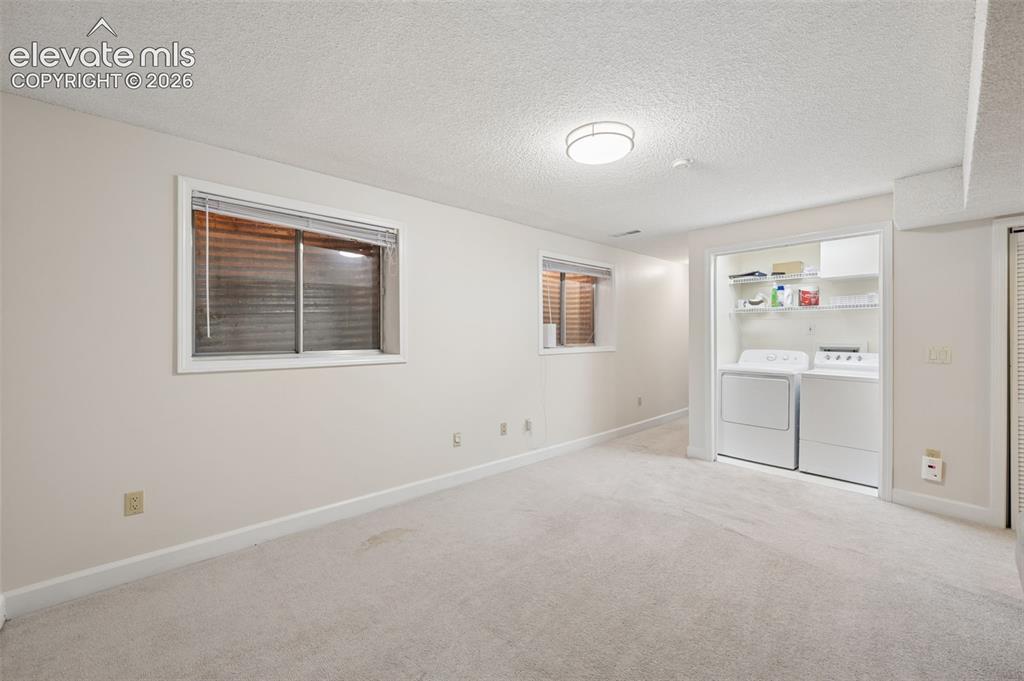Image 19 of 28: Family Room