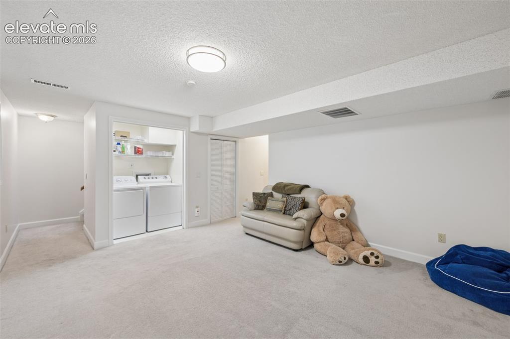 Image 21 of 28: Family Room