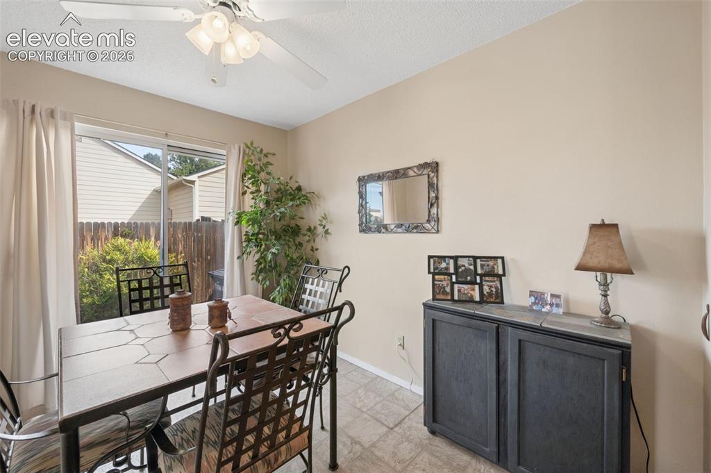 Image 7 of 28: Dining Area