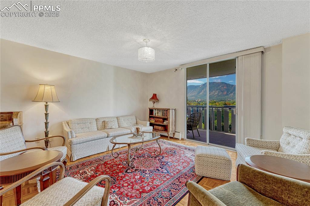 Image 10 of 50: Living Room