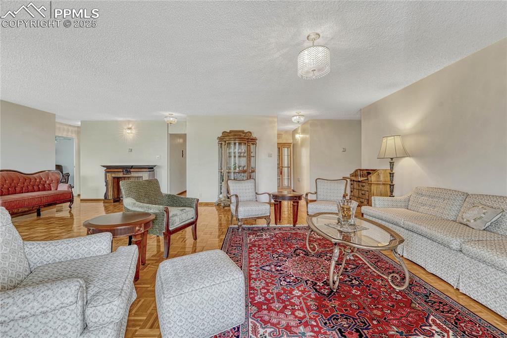 Image 12 of 50: Living Room