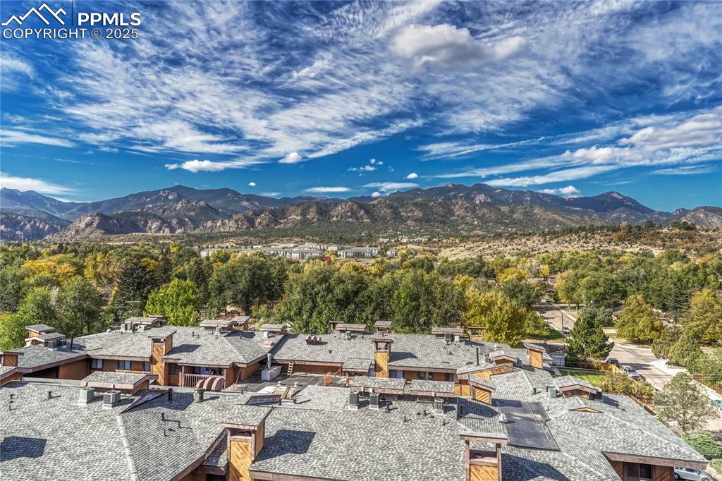 Image 37 of 50: View