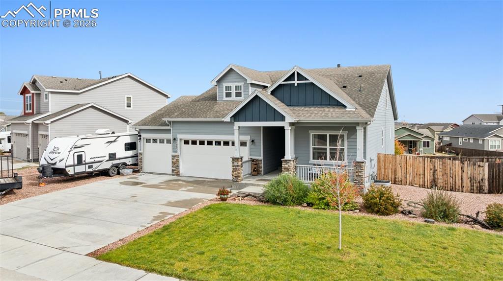 Image 2 of 40: Gorgeous curb appeal in a quiet neighborhood.