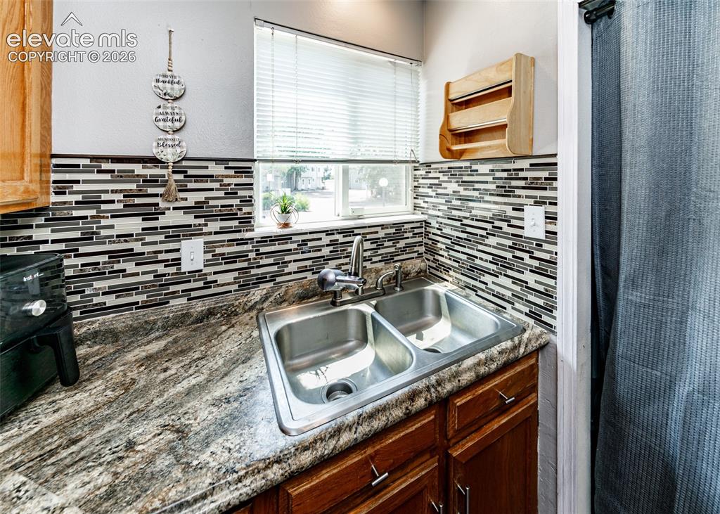 Image 8 of 36: Kitchen