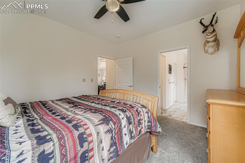 Image 16 of 35: Bedroom