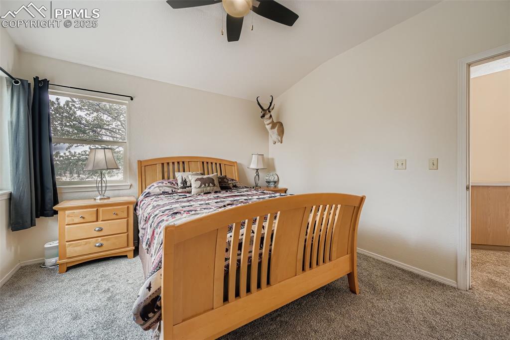 Image 17 of 35: Bedroom