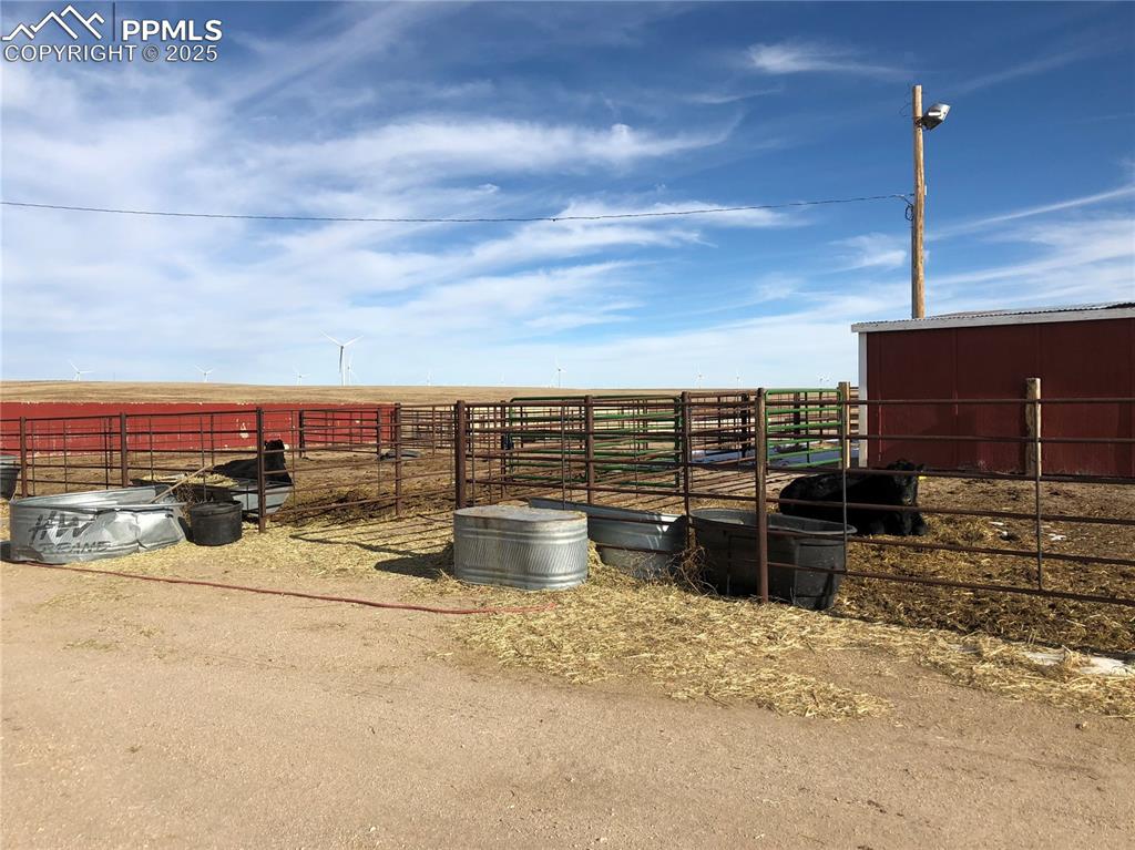 Image 13 of 19: Working Facilities