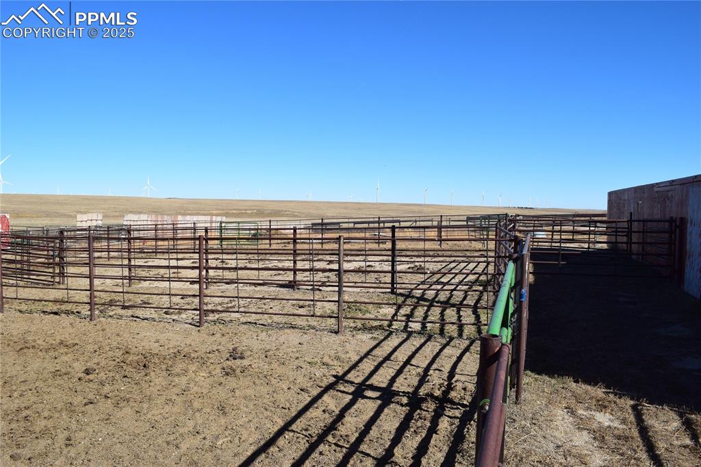 Image 18 of 19: Working Corrals