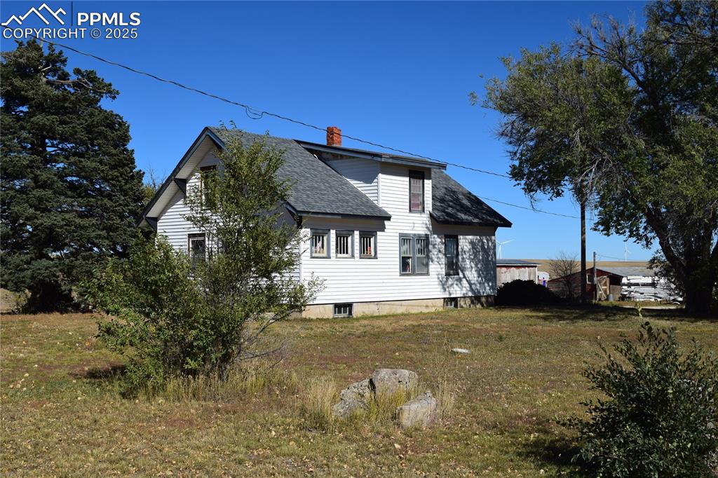 Image 2 of 19: House