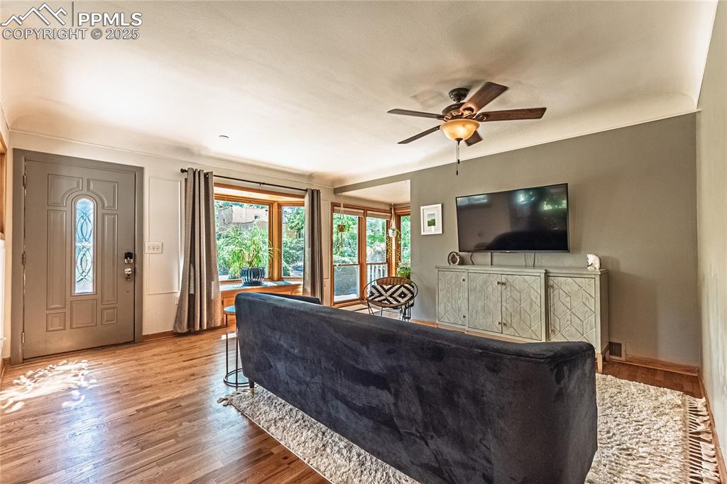Image 11 of 45: Living Room
