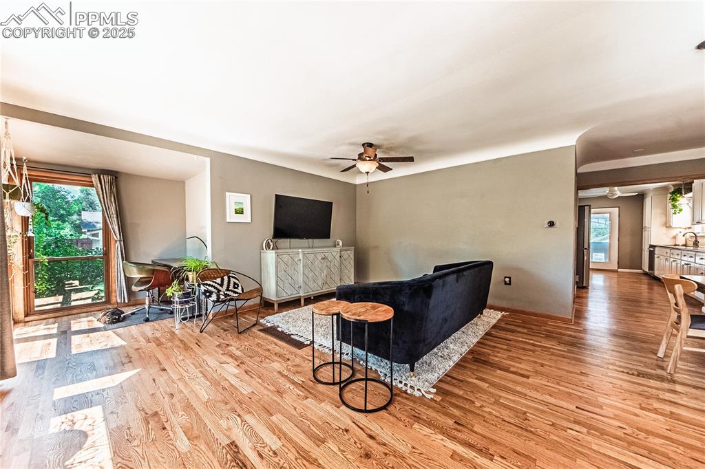 Image 6 of 45: Living Room