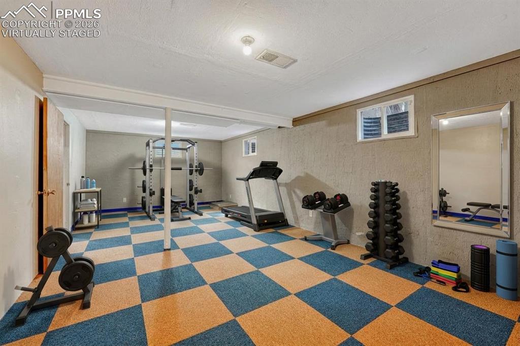 Image 5 of 33: Virtually Staged