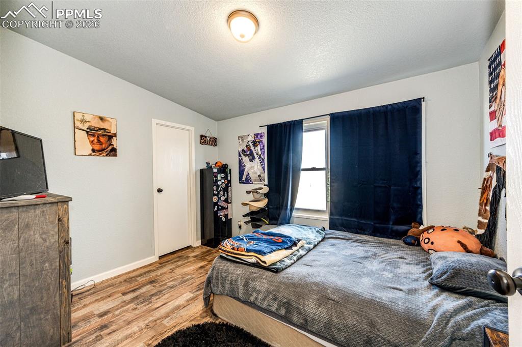 Image 13 of 37: Bedroom