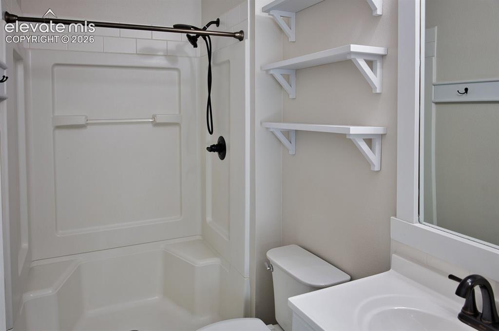 Image 19 of 39: Master bathroom