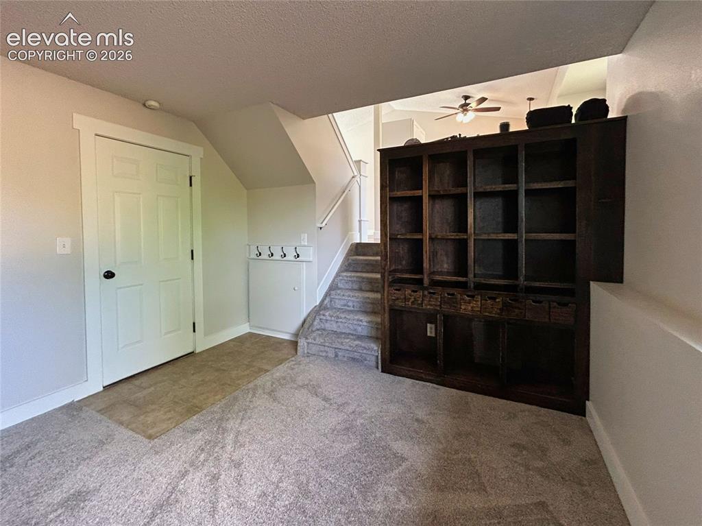 Image 31 of 39: Family Room