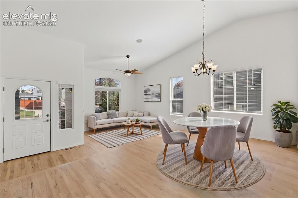 Image 5 of 43: Dining Area