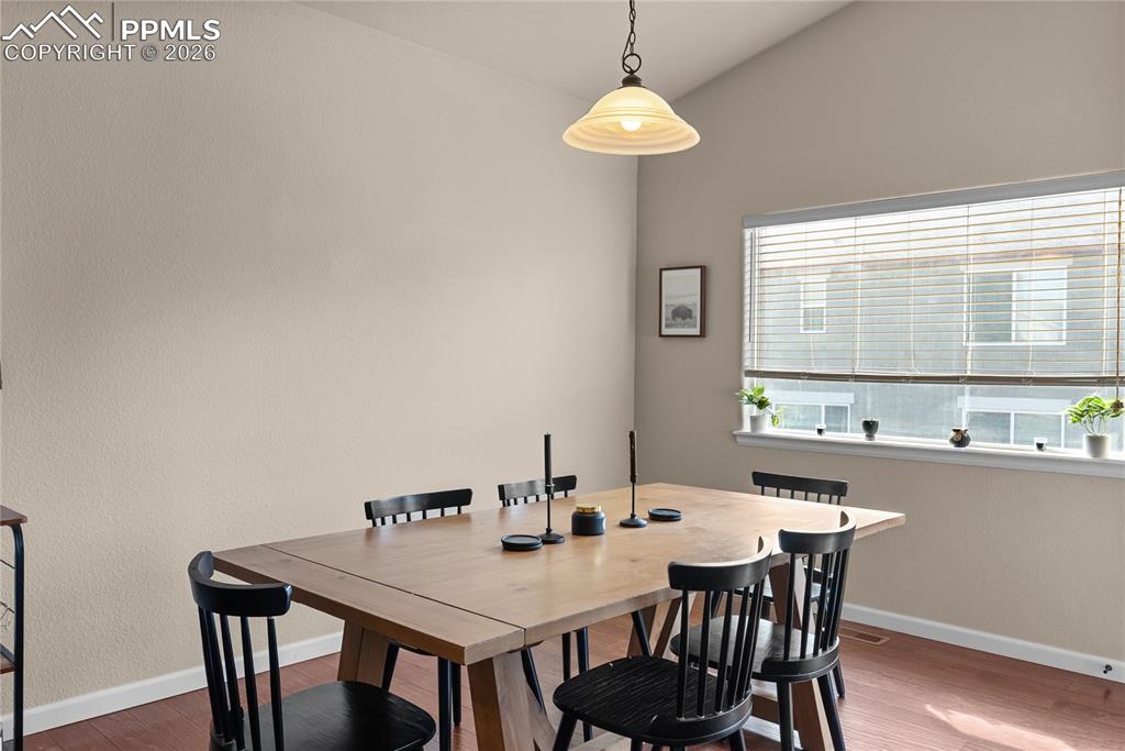 Image 12 of 41: Kitchen