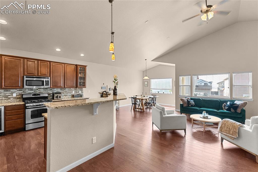 Image 7 of 41: Living Room