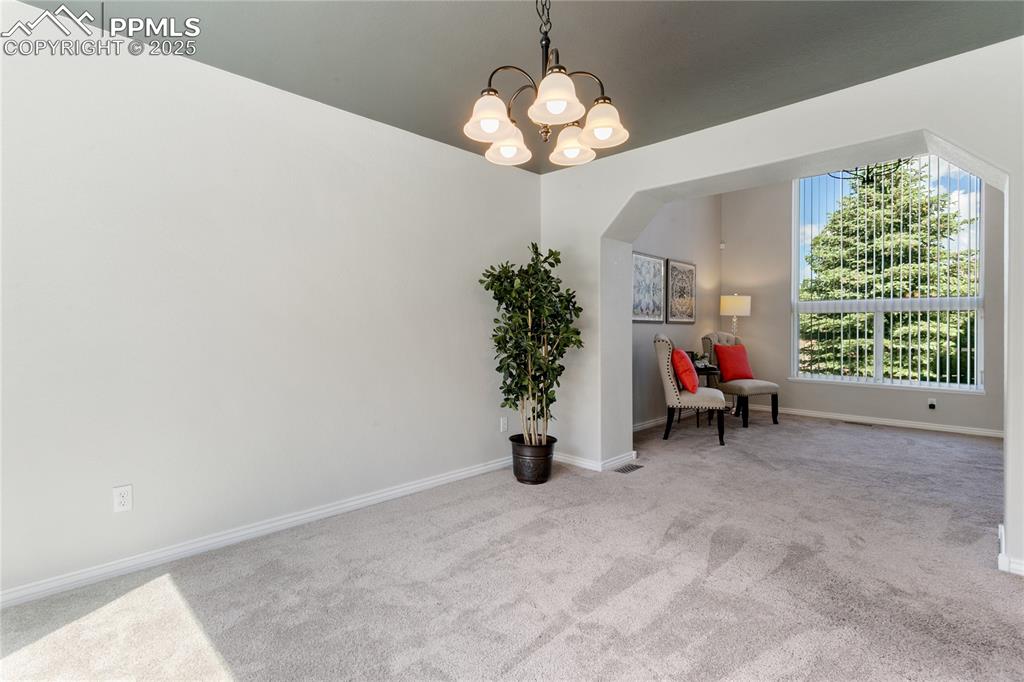 Image 10 of 48: Dining Room