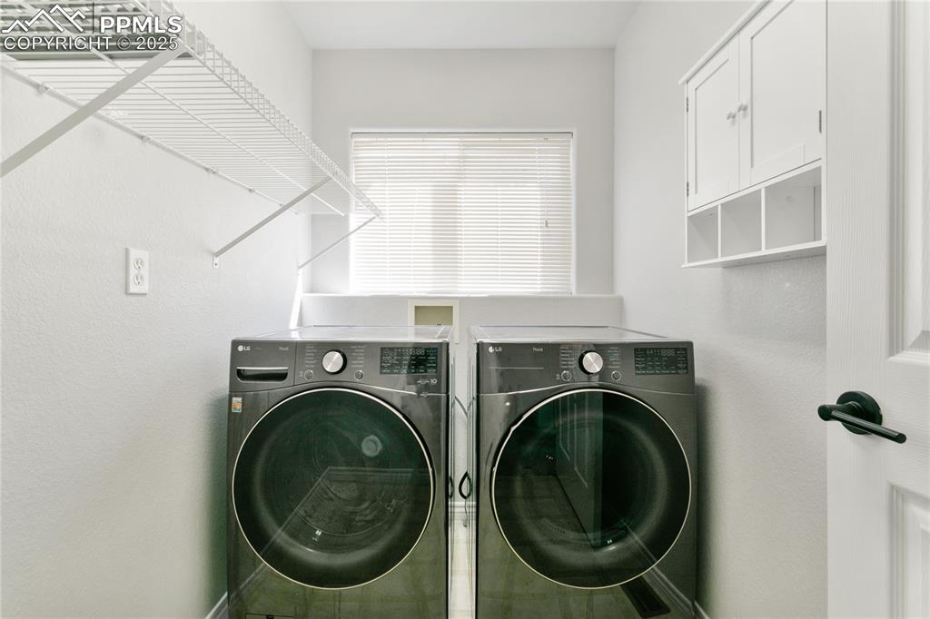 Image 37 of 48: Upper level laundry room