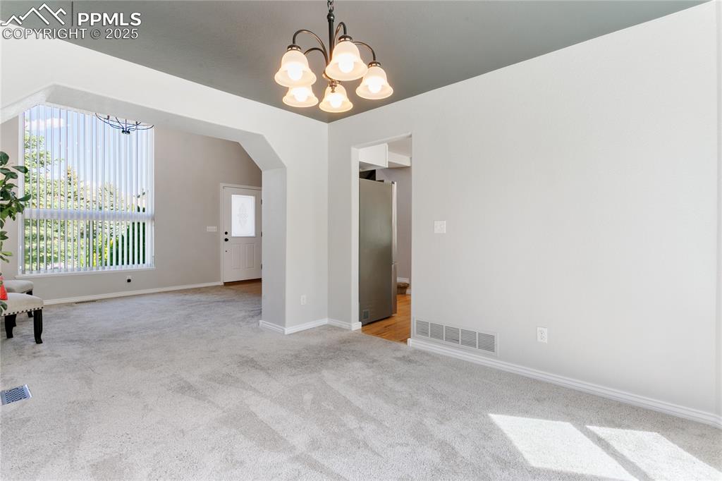 Image 9 of 48: Dining Room
