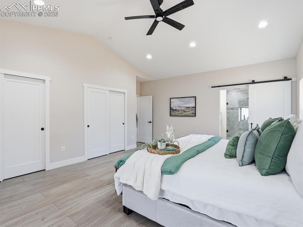 Image 24 of 47: Bedroom