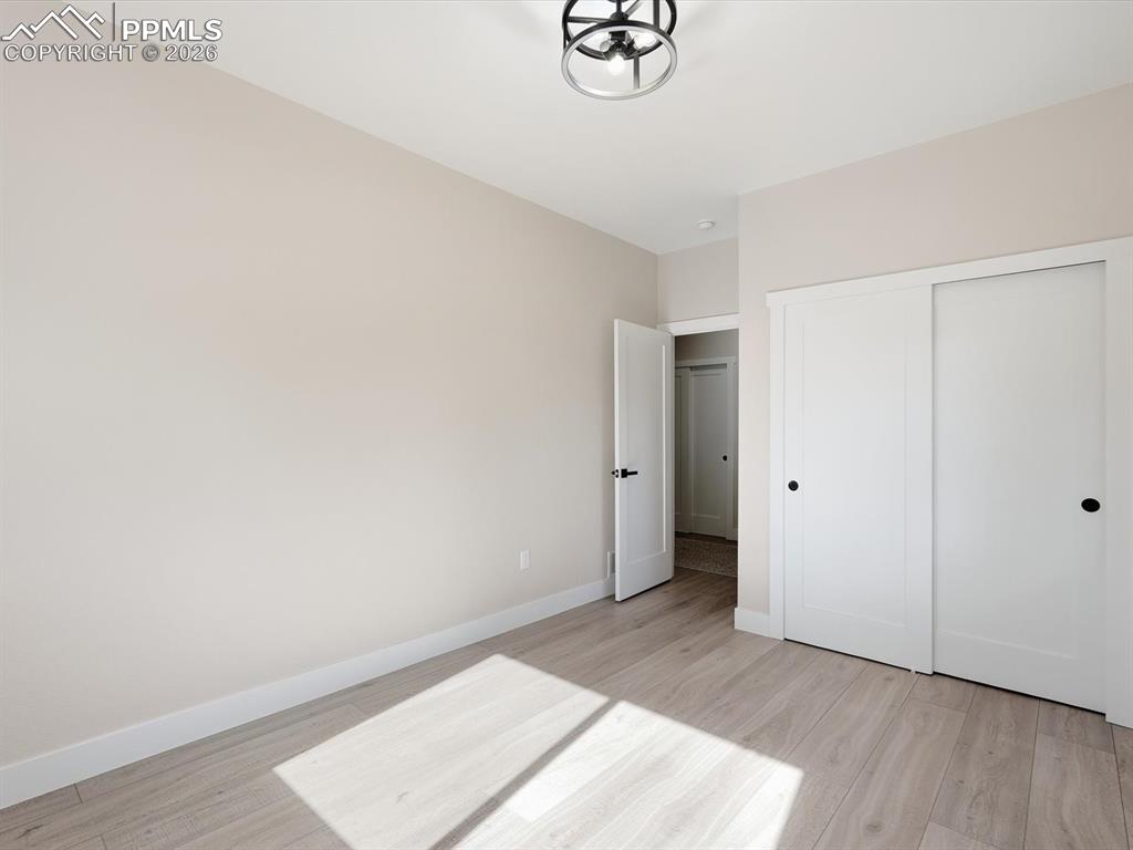 Image 31 of 47: Bedroom