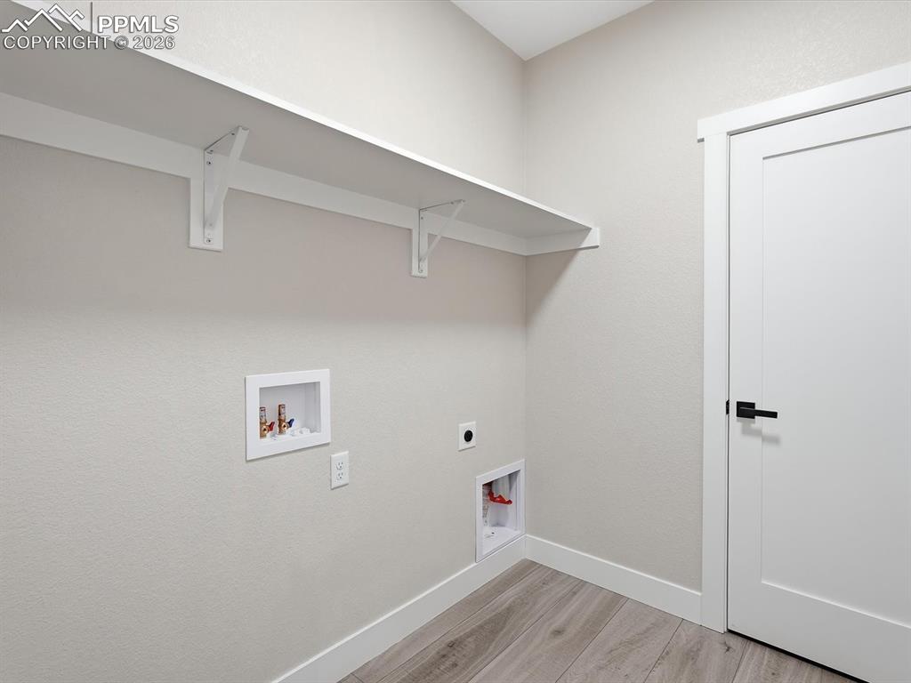 Image 39 of 47: Laundry