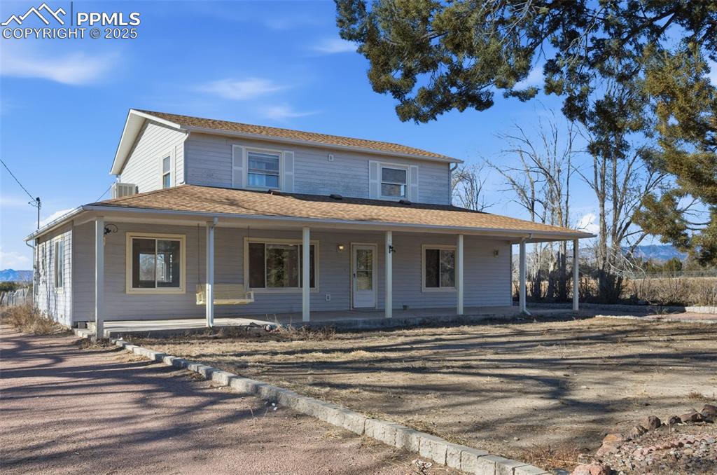 Image 2 of 34: Front of Structure