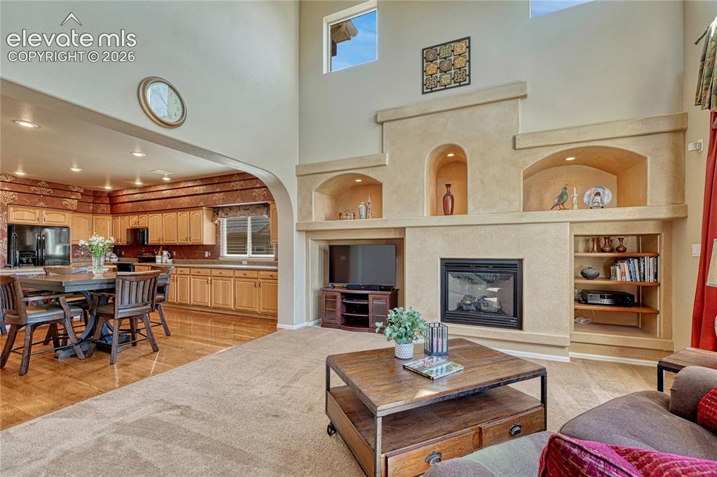 Image 9 of 50: Great Room