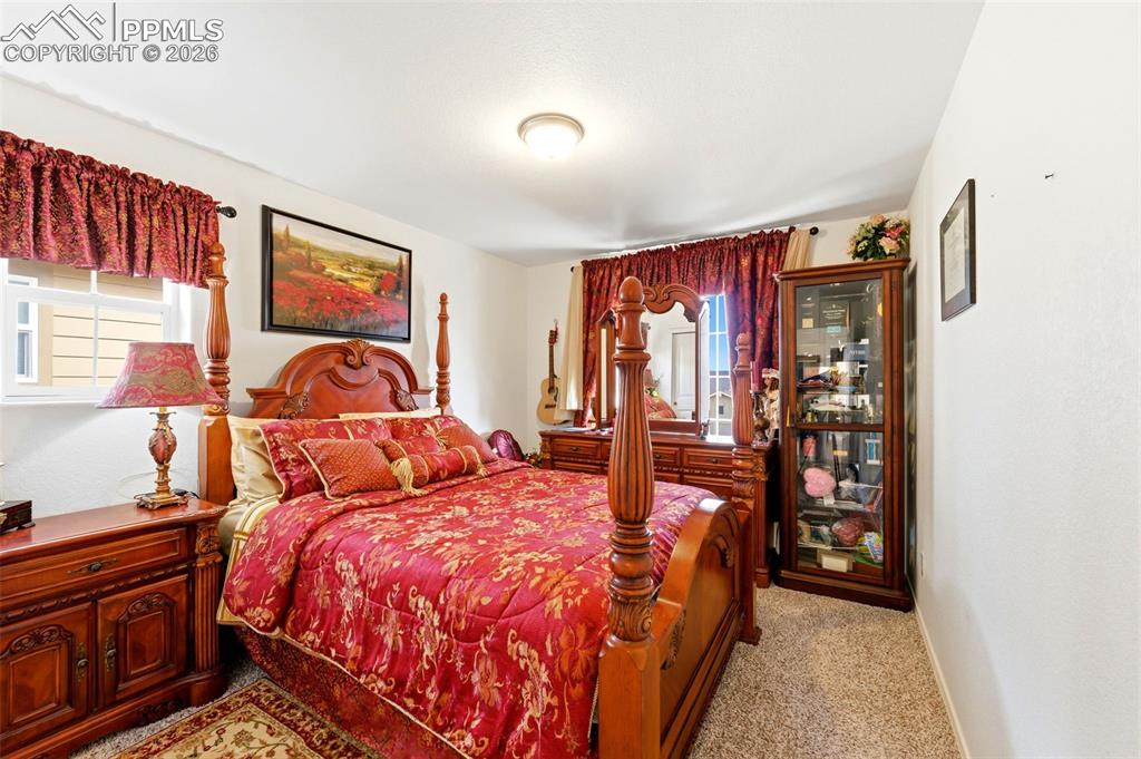 Image 14 of 35: Bedroom