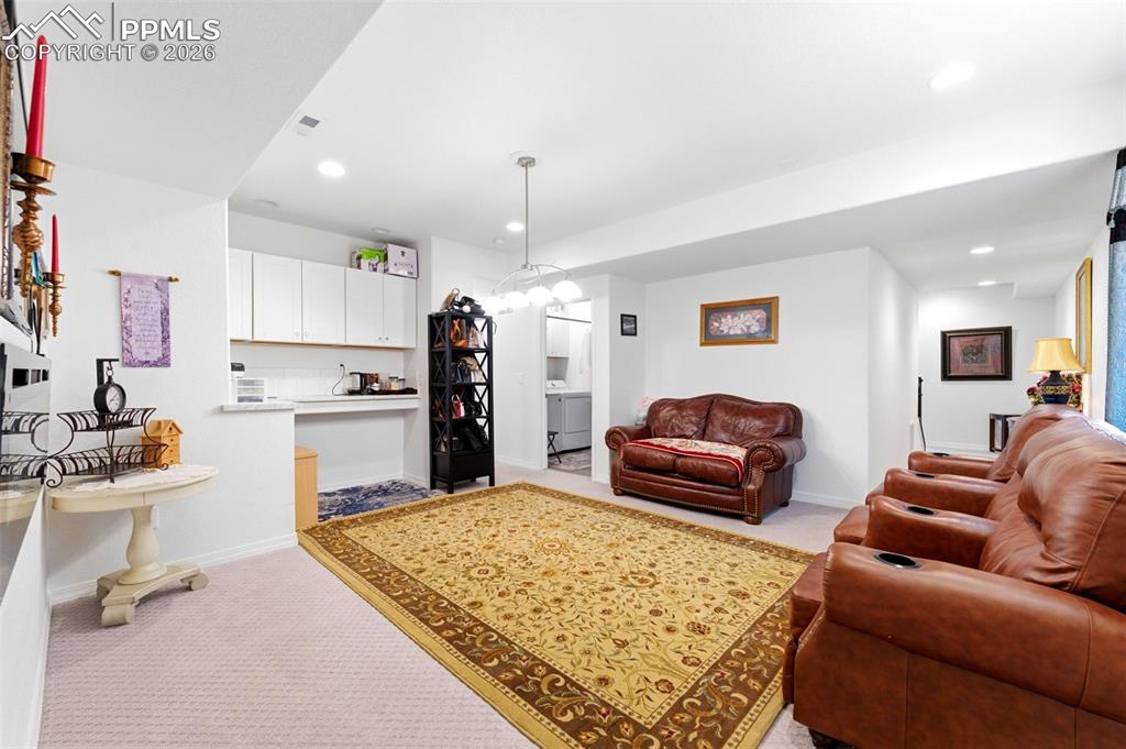 Image 21 of 35: Living Room