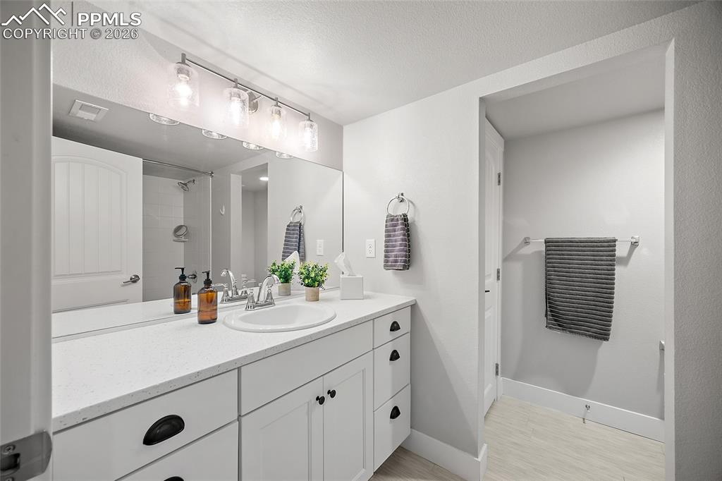 Image 23 of 45: Full Bathroom - Basement 