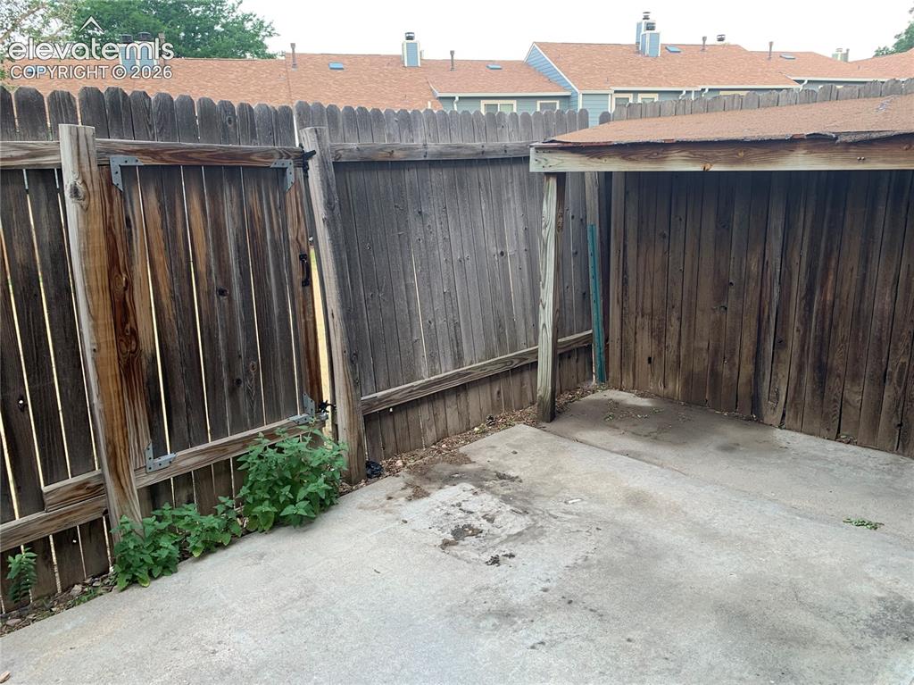 Image 26 of 27: Patio area