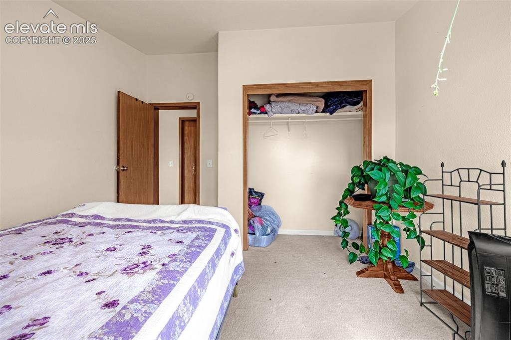 Image 18 of 40: Bedroom