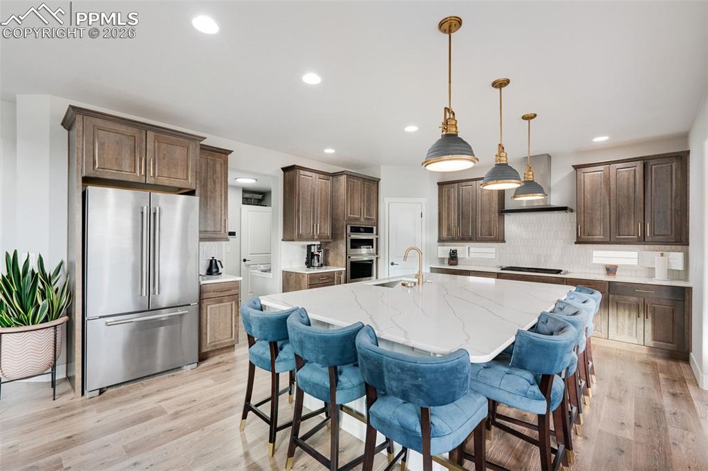 Image 14 of 50: Kitchen