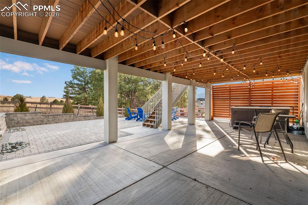 Image 42 of 50: Patio